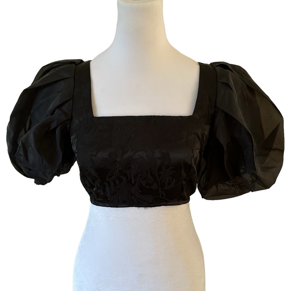 Future Collective Women’s Puff Short Sleeves Cropped Blouse Black Size 6 NWT - Picture 4 of 7